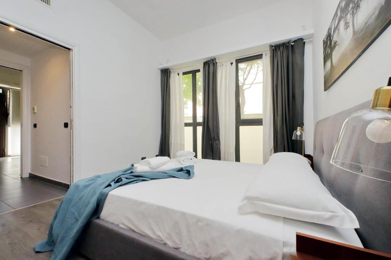 Piramide Charming Apartment โรม ภายนอก รูปภาพ